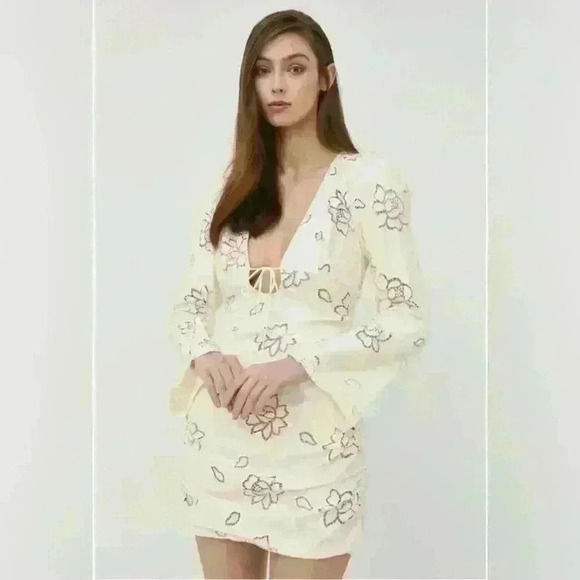 For Love And Lemons Dresses & Skirts - For Love & Lemons Renne bell sleeves Mini SZ L